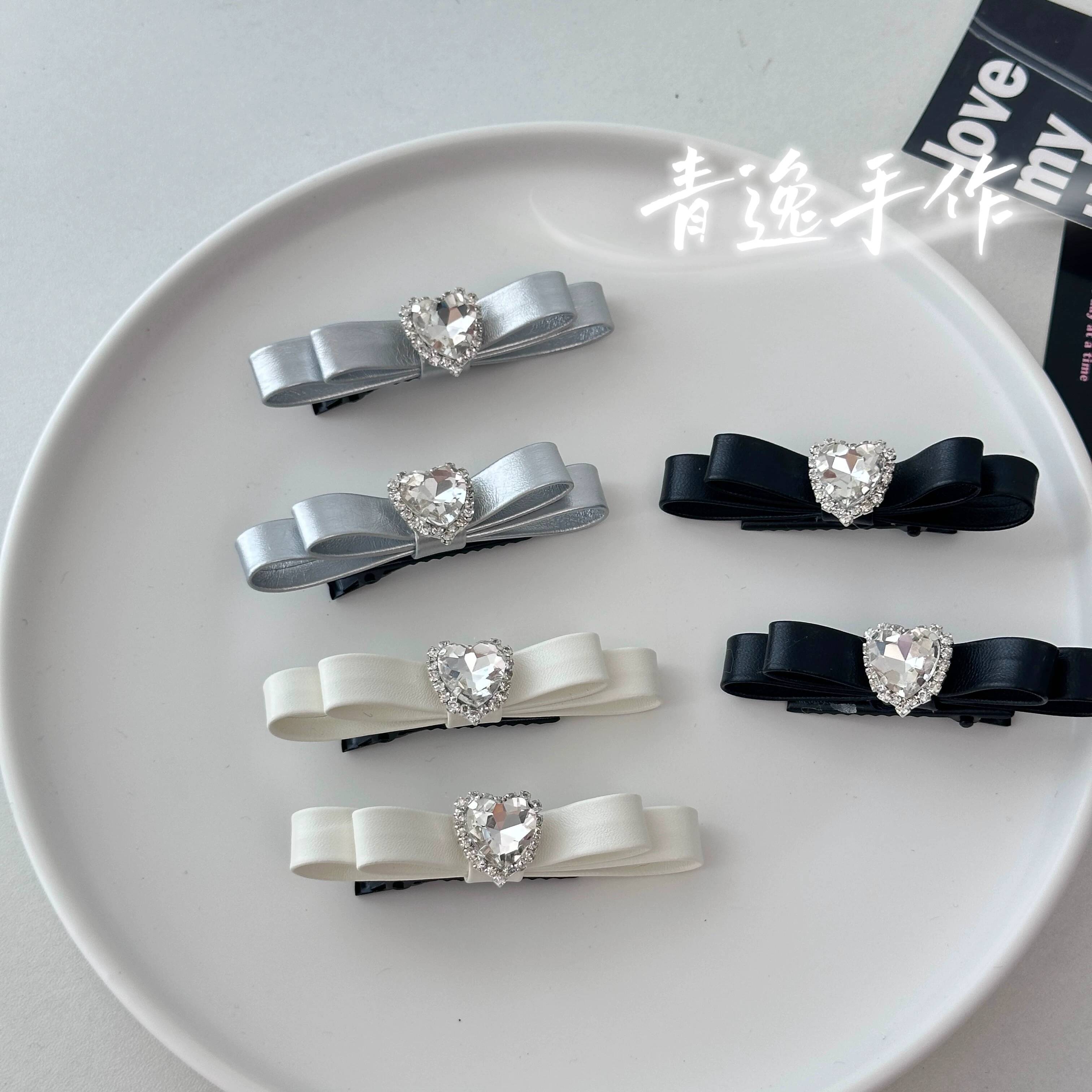 กิ๊บติดผมรูปหัวใจประดับเพชรแบบ - Hair Clips บทวิจารณ์และราคา